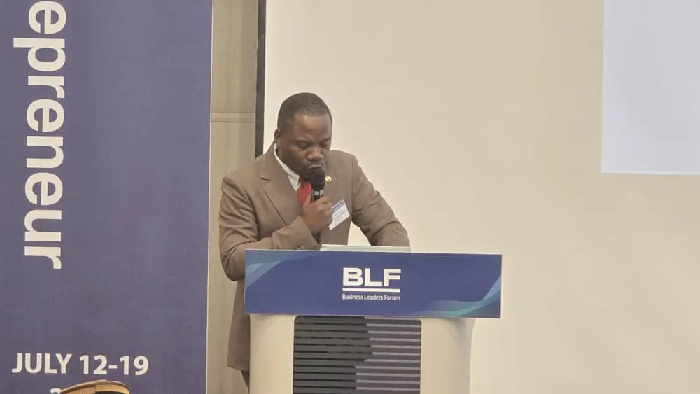 Intervention au pupitre pendant le BLF 2026